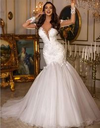 Sexy Long Sleeves Mermaid Wedding Dresses Lace Appliques Illsuion Back Ivory Bridal Gowns Sweep Train Elegant Bride Dress 2024