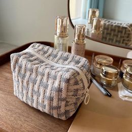 Cosmetic Bags Classic Plaid Multifunctional Three-dimensional Makeup Bag With Large Capacity