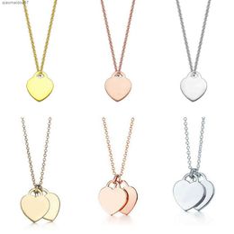 Pendant Necklaces Heart Necklace Designer Pendant Necklaces Jewelry Stainless Gift Women Love Chain Valentine Fashion Brand T Mens and Womens Couple Accessories C