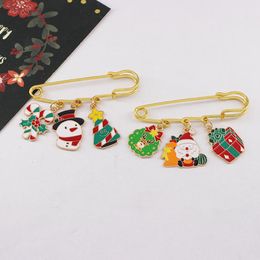Christmas Pin Brooch Small Bell Santa Claus Fawn Garland Get Lost Sled Vehicle Tree Gift For Clothes Hats Wedding Dresesses
