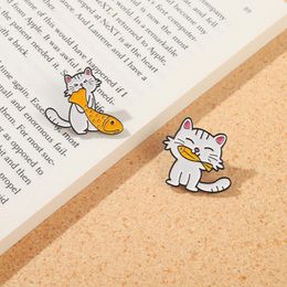 Creative Cartoon Animal Enamel Brooches Pins Cute Cat Fish Backpack Bag Sweater Jackets Badge Friends Gift Jewelry9691186