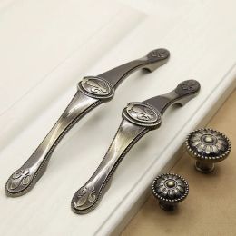 Antique Kitchen Cabinet Door Handle Metal Retro Wardrobe Bronze Cupboard Pull Cabinet Handle Furniture Knobs Cabinet Handles