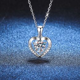 Sterling Sier S925 Love Necklace Female Eternal Heart Sier Pendant Mo Sang Stone Clavicle Chain Female Tanabata Valentines Day Gift