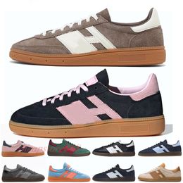 Novo Handebol Sapzial Designer Running Running Shoes Casual Clear Pink Terra Strata Maroon Black Shadow Brown Alumina Homens Mulheres Marinha Gums Esportes