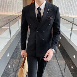 Casual Tuxedos For Wedding Mens Business Suit 3 pieces BlazerPant Vest Slim Groom Trendy British Doublebreasted Suits 240412