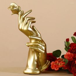 Decorative Figurines Resin Home Decor Nordic Luxury Golden Rose In Hand Wedding Decoration Ornaments TV Cabinet Dining Living Room Wine Deco