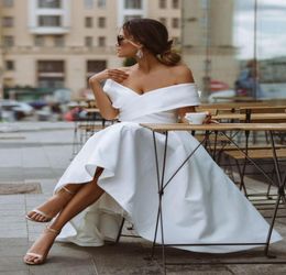 Simple Tealength short Wedding Dresses v neck Off the shoulder White Ivory Satin Aline Short Bride Gowns Beach Back Laing Weddin2311459