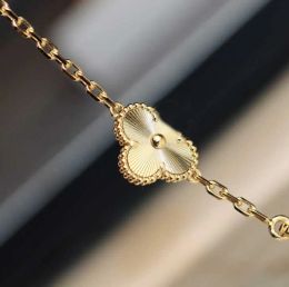 2024 V gold material luxury quality 10pcs pendant necklace with 1.5cm flowers wedding Jewellery gift WEB100