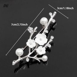 Handmade Plum Blossom Brooches Pins Women Vintage Pearl Brooch Clothing Accessories For Bouquet Wedding Party Jewelry