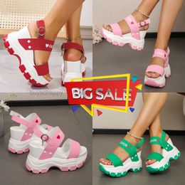 Designer Slippers Womens Sandálias de verão Plataforma Sandália Sliders Shoes Gai Preço baixo EUR 35-43