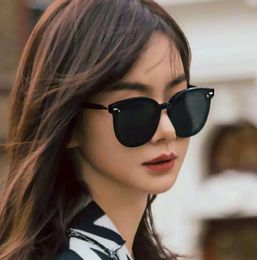 Sunglasses Korean Women East Moon Fashion Lady Elegant Cat Eye Sunglass Woman Retro Original Pack6229369