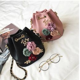 Shoulder Bags Fashion Trend Women Handbag PU Leather Bucket Bag Chain Flowers Crossbody Female Chic Messenger Hand