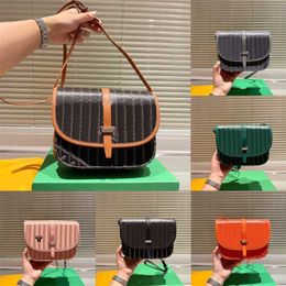 Chic Luxury Tote Bag Dog Teeth Saddle Postman Bags Unisex Designer Shoulder Bags Women Leather CrossBody Bags Purse 231015