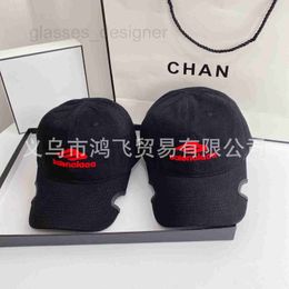Ball Caps Designer Notched Star High Quality Soft Top Letter Embroidered Baseball Hat Women's Fashion Versatile Casual Show Face Small Couple Duck Tongue LFVC KEOI