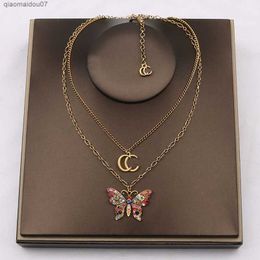 Pendant Necklaces Designer Double Letter Pendant Necklaces Gold Plated Butterfly Crysatl Pearl Rhinestone Sweater Necklace for Women Wedding Party Jewerlry Acce