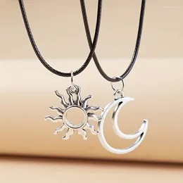 Pendant Necklaces 2Pcs/Set Fashion Silver Colour Sun Moon For Women Vintage Punk Metal Star Clavicle Chains Choker Jewellery Gifts