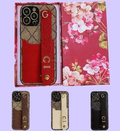 Designers Luxury Phone Case With Card Pocket Wrist Strap For iPhone 14 Pro Max i 13 12 11 Xr Xs X 7 8 Plus Cover Fashion Metal Let4093883