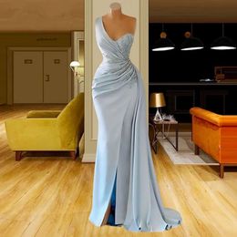 Arabic Sheath Evening Dresses Wear One Shoulder Lace Appliques Crystal Beads Light Sky Blue Prom Dress Front Split