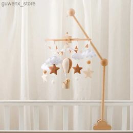 Mobiles# Baby Crib Mobile Wooden Bed Bell Rattle Toy Soft Felt Hot Air Balloon Wind Chime Pendant Newborn Comfort Bed Bell Toys Baby Gift Y240412