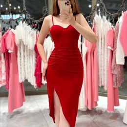 Simple Red Short Sheath Cocktail Dresses Spaghetti Straps Pleats Draped Above Knee Length Prom Gowns Formal Wear Party Club Dres