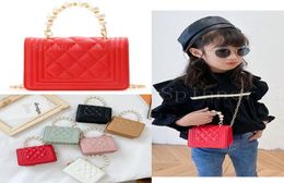 Little Girl Fashion Handbags PU Chain Pearl Geometric Handle Shoulder Package Exquisite Practical Outdoor Bags Holiday Gift6702054