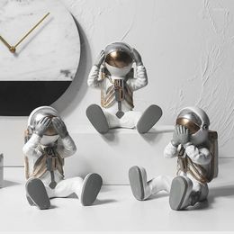 Decorative Figurines Modern Space Man Sculpture Fashion Statue Creative Resin Cosmonaut Model Ornament Room Office Home Decor