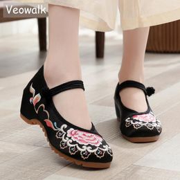 Casual Shoes Veowalk Elegant Women Satin Cotton Mary Jane Flat Chinese Style Embroidered Retro Comfy Walking Ballets Green Black White