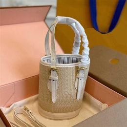 Chic Woven Single Shoulder Bucket Bag L-letter Women Straw Tote Bag Flower Crossbody Bags Womens Fashion Luxruys Handbags Wallet