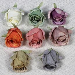 Decorative Flowers 30pcs/6-7cm Retro Rose Artificial Silk Flower Heads DIY Scrapbooking Home Wedding Garland Birthday Decorations Fake