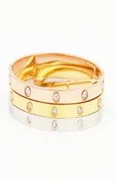 Popular Brand Cuff Products Love Fashion Luxury Women Men039s Bracelets 10pcs Crystal Gold Party Classic Style Weatherproof Bra5203893