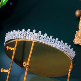 CWWZircons Shiny Cubic Zirconia Flower Leaf Shape ELegant Luxury Headpiece Bridal Tiara Crown for Wedding Hair Accessories A036