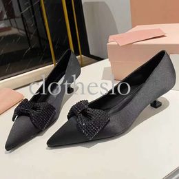 2024 Top Summer New Arrive Women High Heels Runway Designer Sexy Model Designer Rhinestone Decor Slip on Party Dress Wedding Shoes for Women Pumps 563