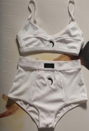 Womens Wire Bras Comfortable Sports Underwear Set Fashion Brief Bra Vintage Black White Lingerie1030515