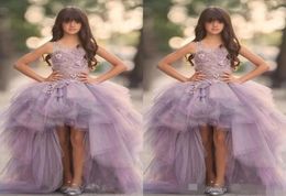 2020 Lavender High Low Girls Pageant Gowns Lace Applique Sleeveless Flower Girl Dresses For Wedding Purple Tulle Puffy Kids Commun6150489