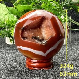 Decorative Figurines Natural Gemstone Red Agate Polished Energy Crystal Ball Healing Ornaments Mineral Specimen Garden Home Decoration Base