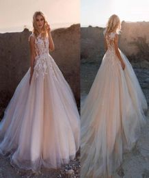 2019 Lace Bohemian Wedding Dresses A Line Appliqued Jewel Neck Beach Wedding Dress Cheap Boho Plus Size Garden Bridal Gowns Robe5024472
