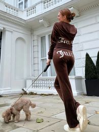 2024 Yeni Kadınlar İki Parçalı Pantolon Velvet Sulu Trailsuit Kadın Coutoure Set Track Suit Couture Juciy Coture Sweatsuits