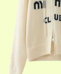 Winter wool sweater women zipper jacket miu designer hoodie womens hooded sweaters letter embroidery cardigan cashmere coat7632030