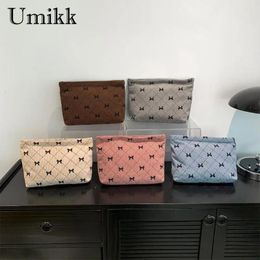 Cosmetic Bags Women Bow Print Bag Large Capacity Corduroy Toiletry Makeup Pouch Zipper Closure Travel Storage Purse Outdoor