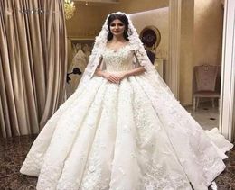 Luxuryious Bridal Gowns 3D Lace Flowers Off Shoulder Ball Gown Wedding Dresses Vintage Princess S Arabic Dubai Plus Size2257081