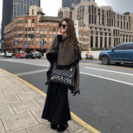 2023 New Spring Autumn New Style Shawl Lattice Tassel Pullovers Cloak Shawl Female Coat Women Poncho Capes Solid Color T304