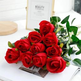 Decorative Flowers 8 Pcs/Lot Silk Cloth Roses Simulation Flower Living Room Decoration Dried Bouquet Dining Table Fake Ornaments