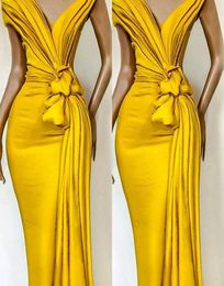 2021 Sexy Stunning Yellow Prom Dresses Pleats Knoted Mermaid Evening Dress Off the Shoulder Formal Party Celebrity Gowns For Women9995611