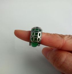 Natural Smaragdschlüssel Ring Männlich und weiblicher grüner Daumen Jade Ring verbreiterte Jade -Bag Silber Handring271L2948263