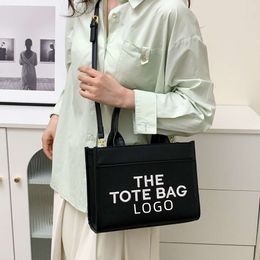 Branded Handbag Designer Sells Women's Bags at 65% Discount Bag Womens New Tote Handbag Trendy Shoulder Crossbody