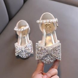 Summer Sequins Girls Sandals Bling Princess Shoes Kids Party Performance Dance Shoes Childrens Shoes Sandals G904 240411