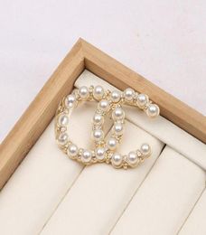 23ss Luxury Brand Designers Letters Brooches Hollow Famous Women 18K Gold Plated Brooch Suit Pin Fashion Jewellery Wedding Accessori3173013