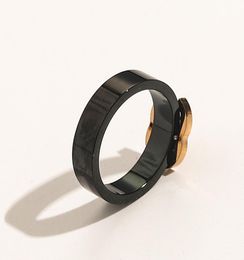 Designer Top Quality Extravagant Black Letters Ring Gold 100 Stainless Steel Letter Band Rings Fashion Women Men Wedding Jewelry 2732617