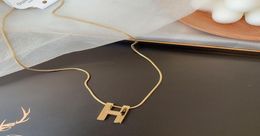 18K plating on titanium steel Fashion letter H Clavicle Necklace Bone Necklace Temperament necklace for women7623601