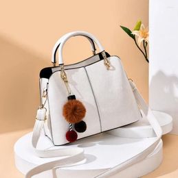 Shoulder Bags 2024 Fashion Handbag Simple Large Capacity Black Bucket Bag High Quality Leather Messenger Female Tote